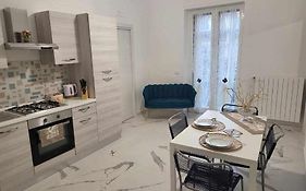 Newlife 815 Holiday Home White